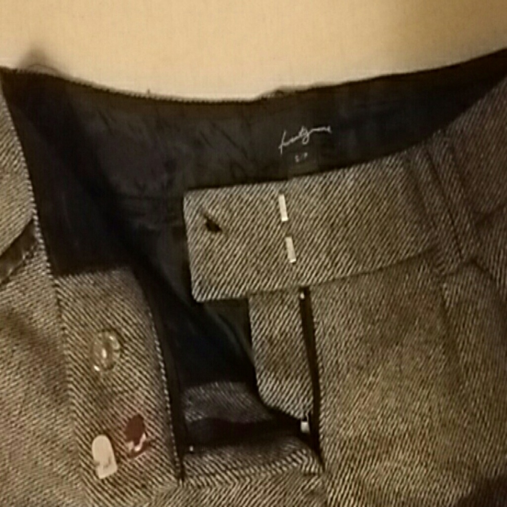 Shorts - Picture 4 of 4
