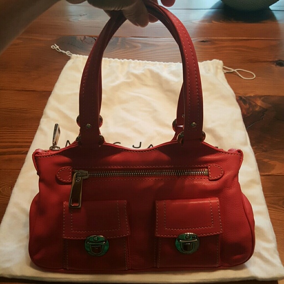 Marc Jacobs leather handbag. - Picture 2 of 4