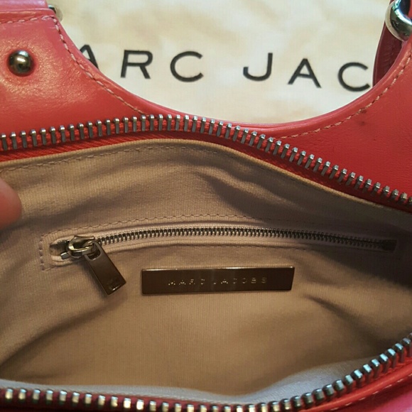 Marc Jacobs leather handbag. - Picture 4 of 4