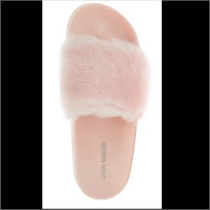 ‼️‼️‼️New Steve Madden Pink Furry Slip-on Sandals