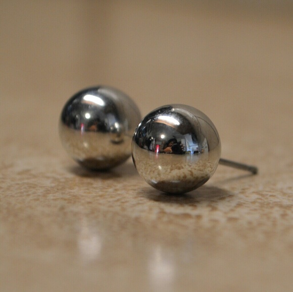 Brand New Silver Mirror Ball Stud Earrings - Picture 4 of 5