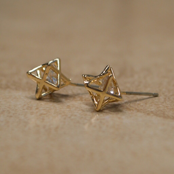 Brand New Captive CZ Gem Gold Star Earrings - Picture 3 of 6