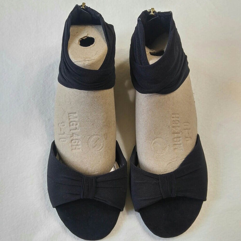 Rogue Helium rear zip shoes