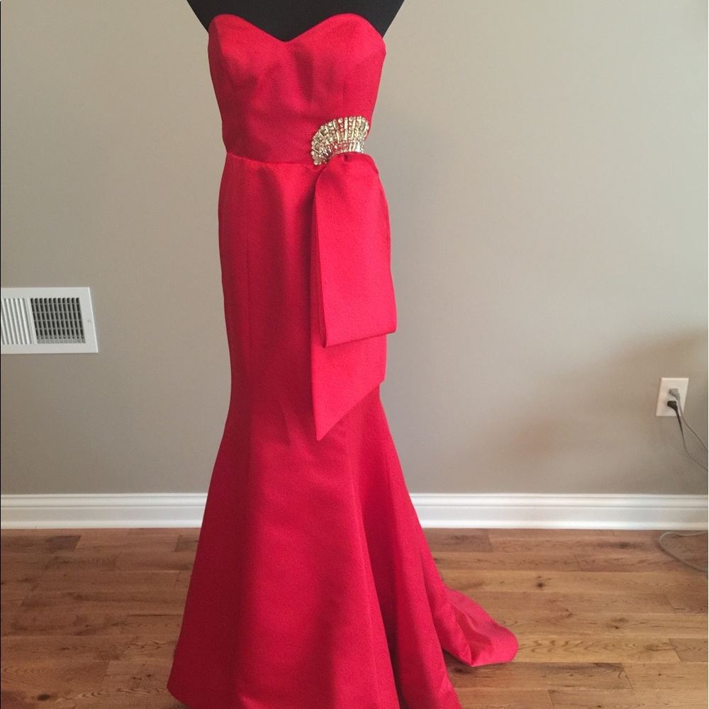 Sherri Hill mermaid gown size 6
