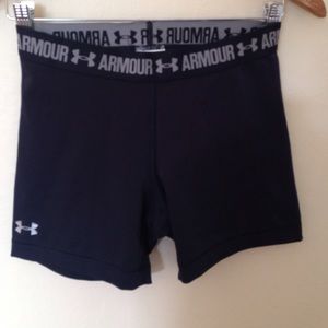 Under Armour 5" Compression Shorts medium.