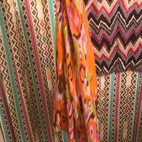 Scarves - Picture 3 of 4