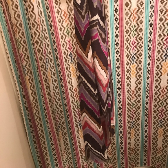 Scarves - Picture 4 of 4