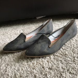 Gap Flats