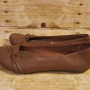 American Eagle flats