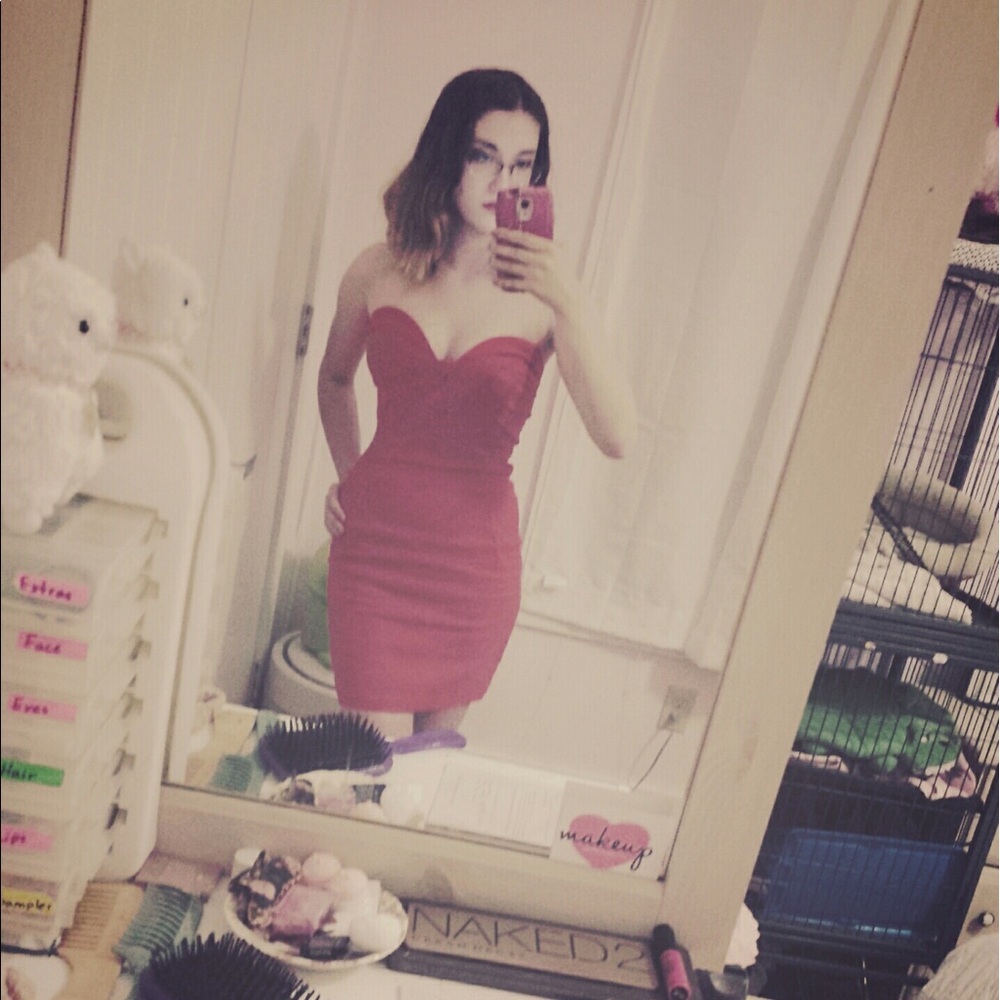Sexy boned strapless red mini dress