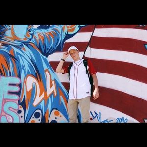 Meet your Posher, Cade