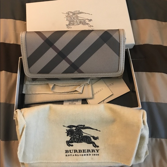 Burberry wallet - Picture 2 of 5