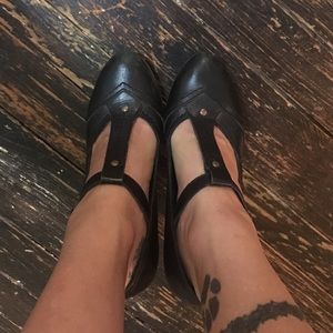 🖤 Fly London T-Strap Heels