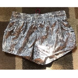 MPG Shorts size small