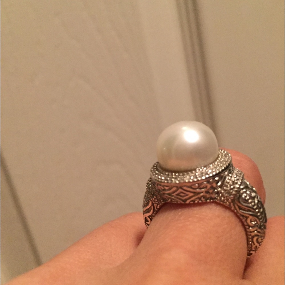 Ring - Picture 2 of 7