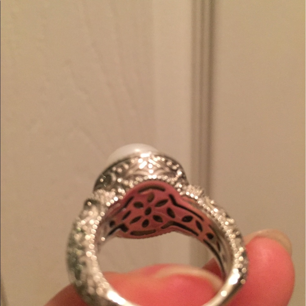 Ring - Picture 4 of 7