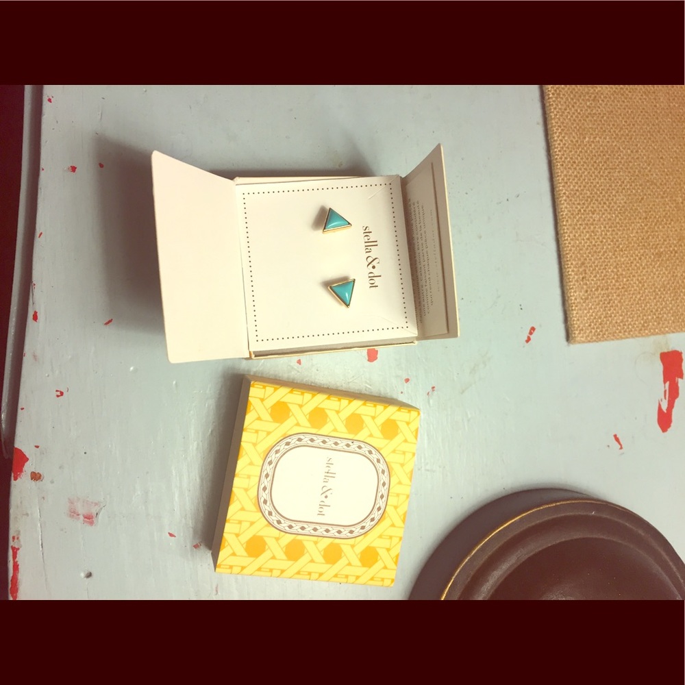 Stella and Dot Deja Vu Studs reversible