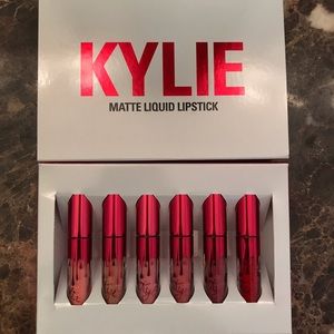 Kylie Cosmetics Mini Matte Lipstick Set