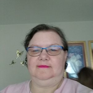 Meet your Posher, Angie