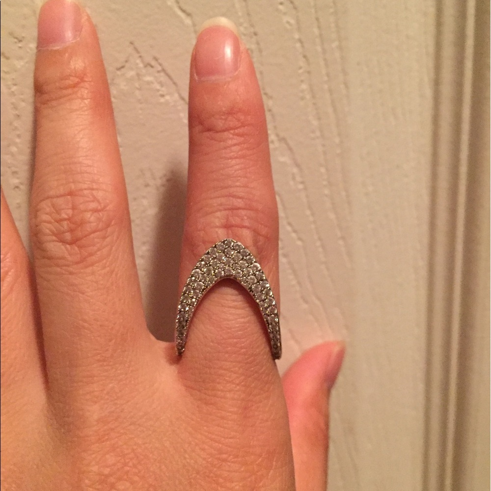 Ring - Picture 3 of 4