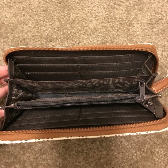 Wallet - Picture 2 of 2