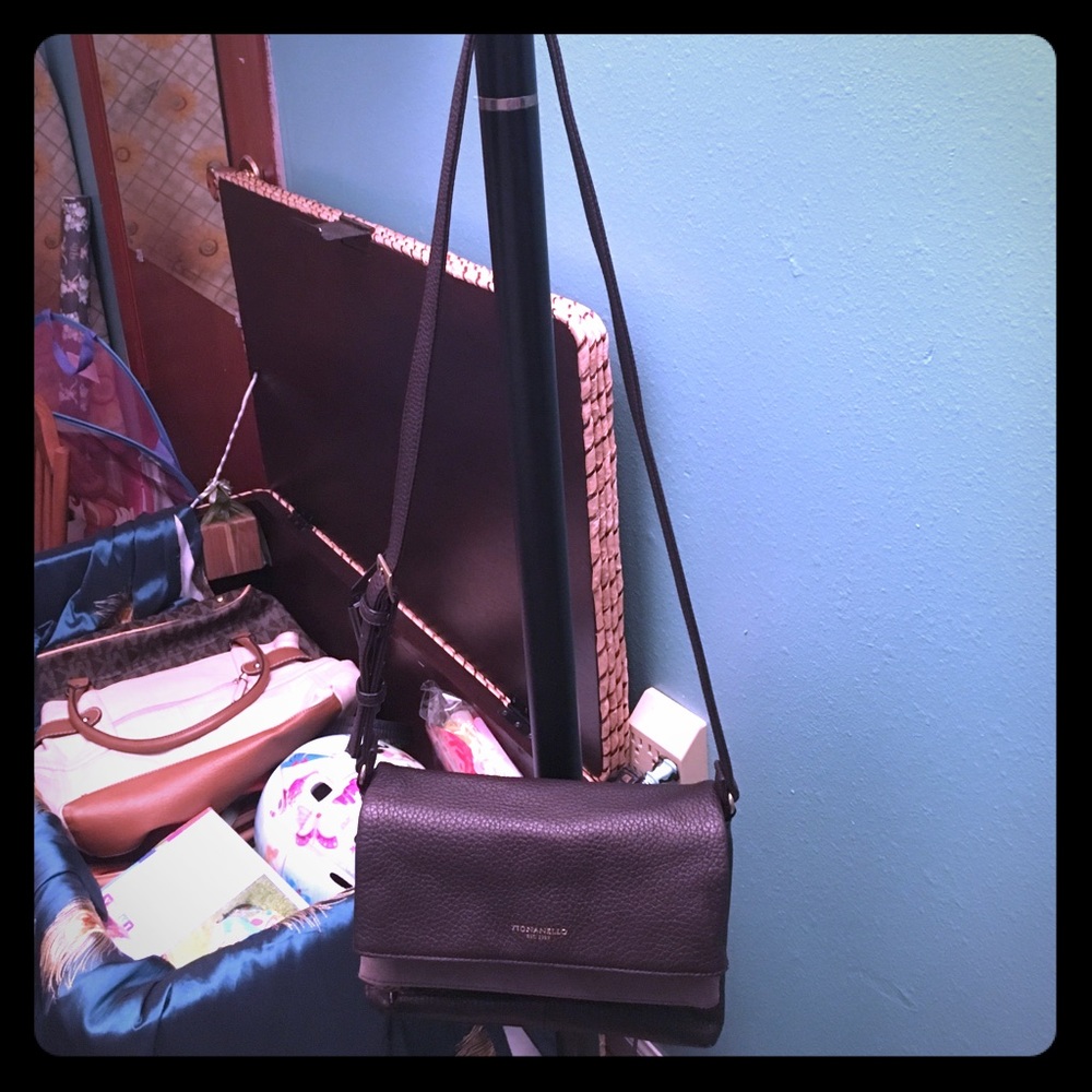Beautiful cross body Tignanello bag
