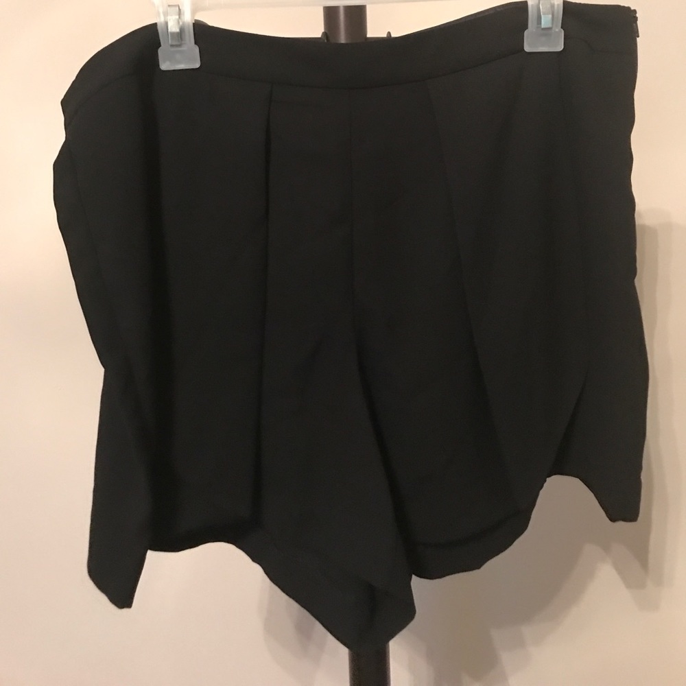 Cute Short with flips