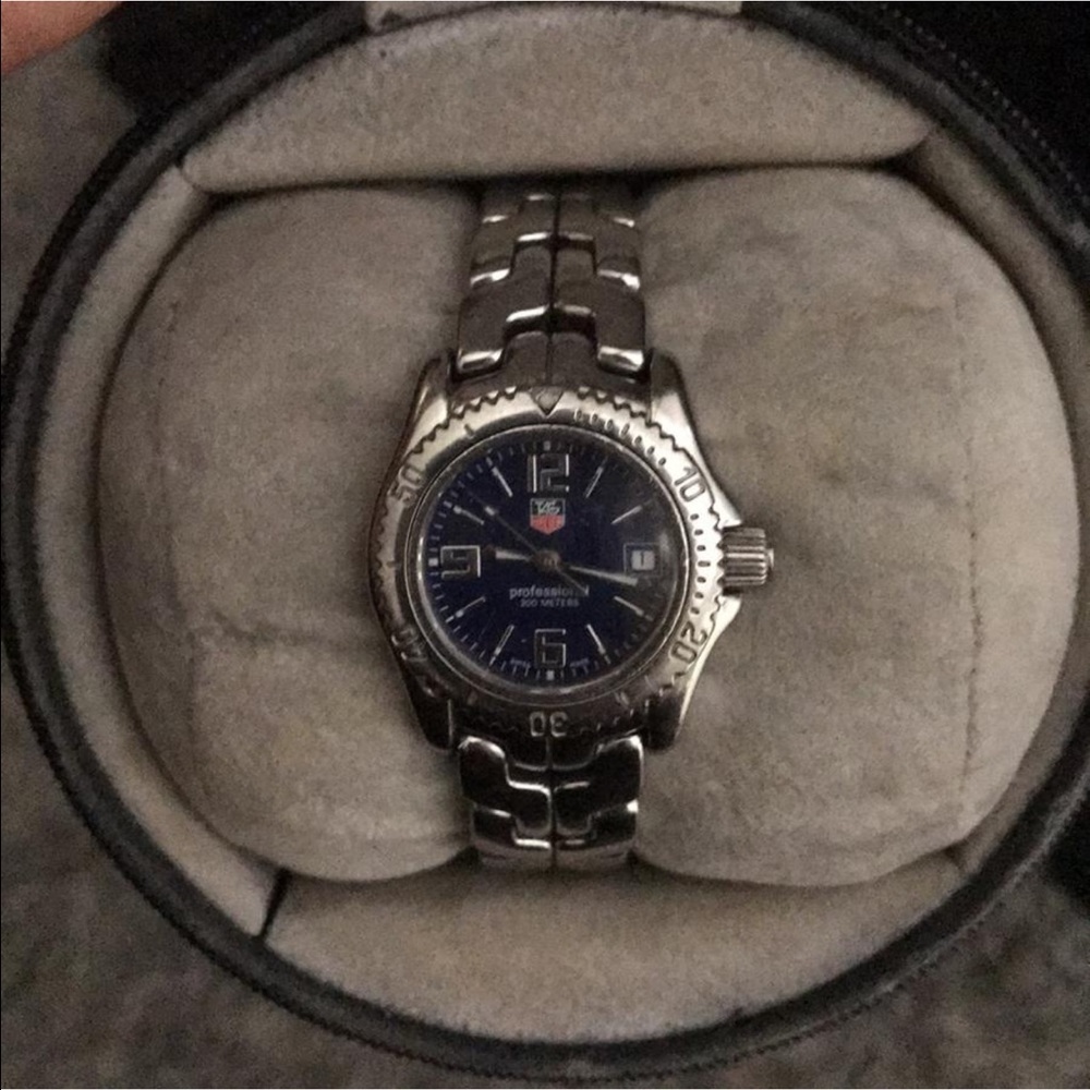 Tag watch