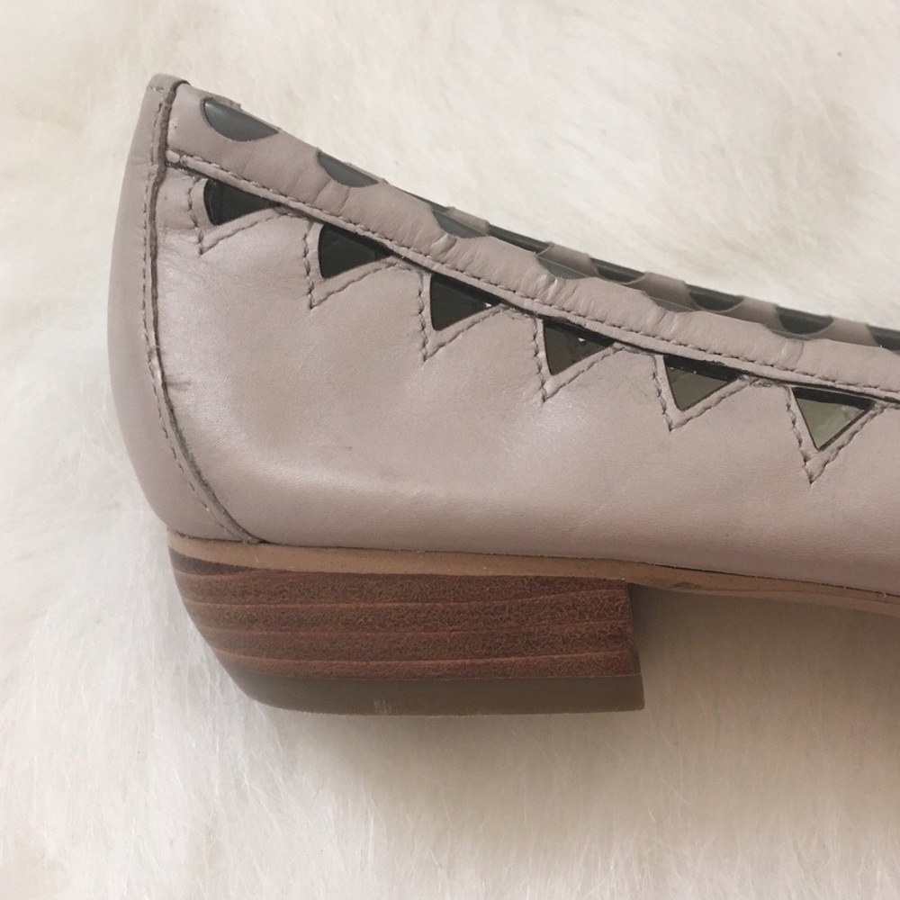 B.Makowsky Shoes, Size 6 - Picture 7 of 8
