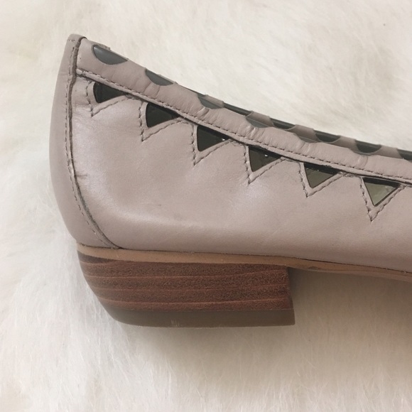 B.Makowsky Shoes, Size 6 - Picture 7 of 8