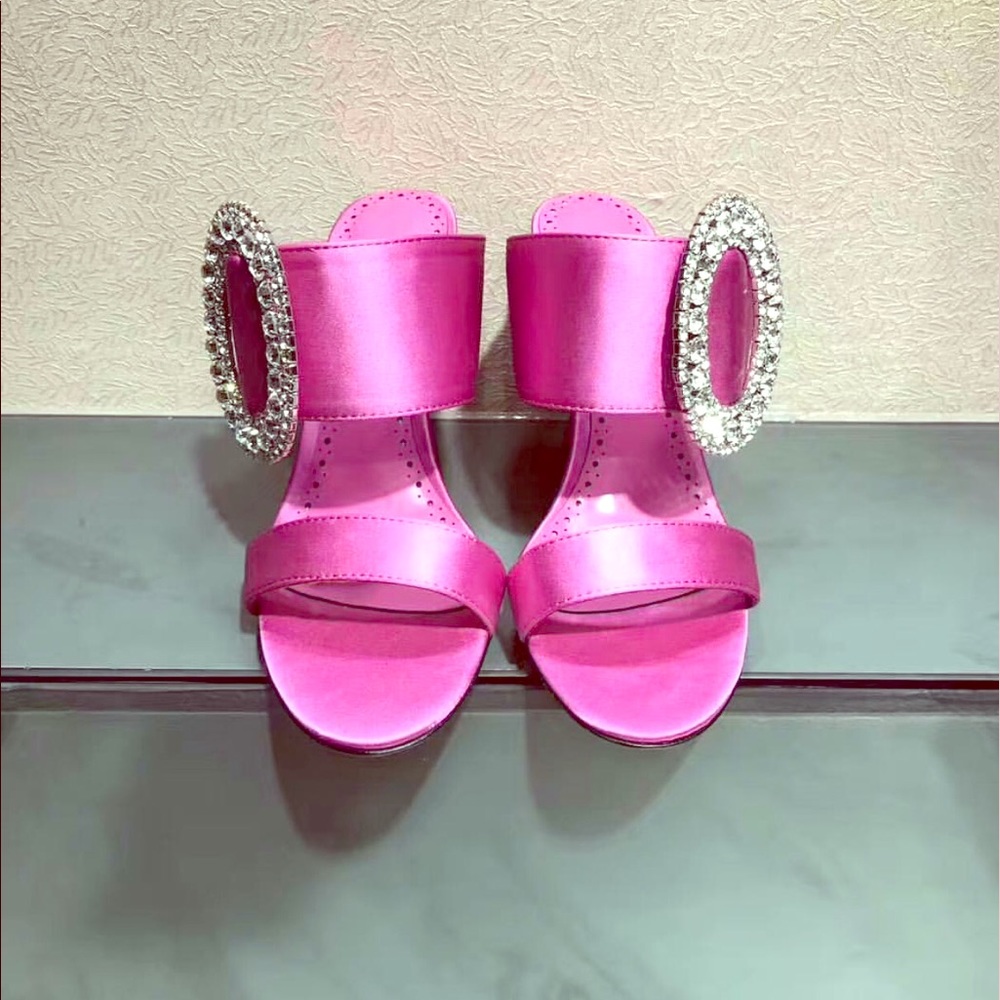 "🇱🇷GORGEOUS LUXURIOUS PINK HEELS"SALE SALE SALE