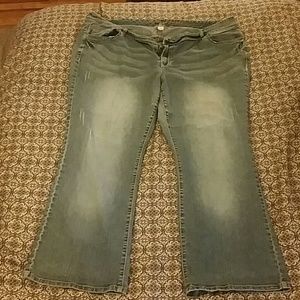 Avenue Jeans