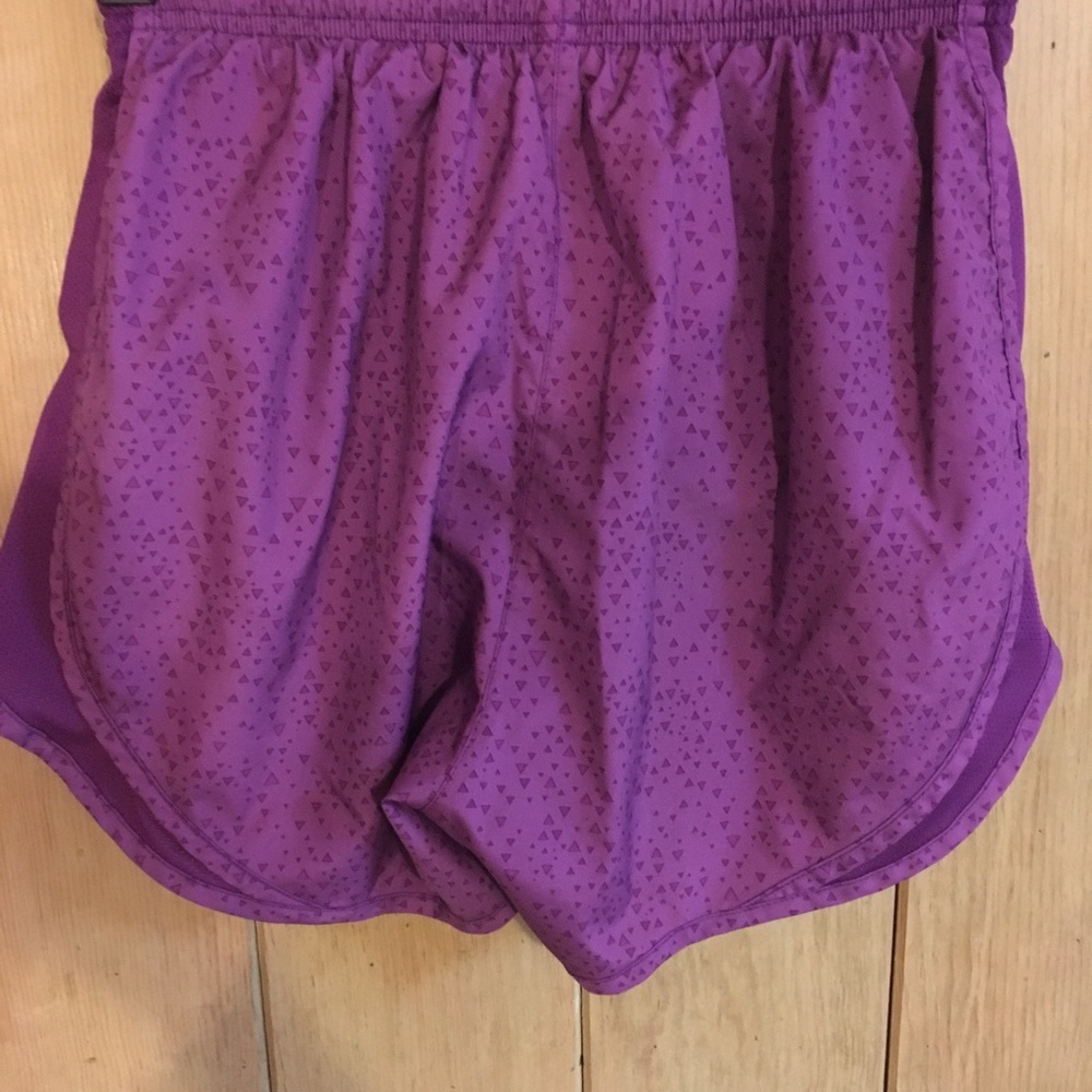 Nike DRI-FIT Tempo shorts. Like New - Picture 2 of 4