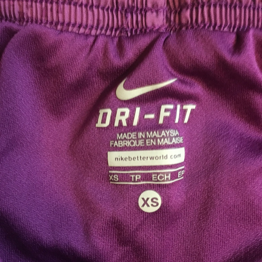 Nike DRI-FIT Tempo shorts. Like New - Picture 4 of 4