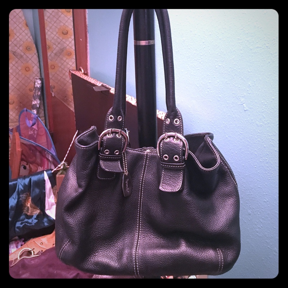Beautiful leather w/ white stitching roomy handbag