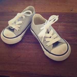 👟EUC Converse AllStar low-tops Toddler size 5 👟