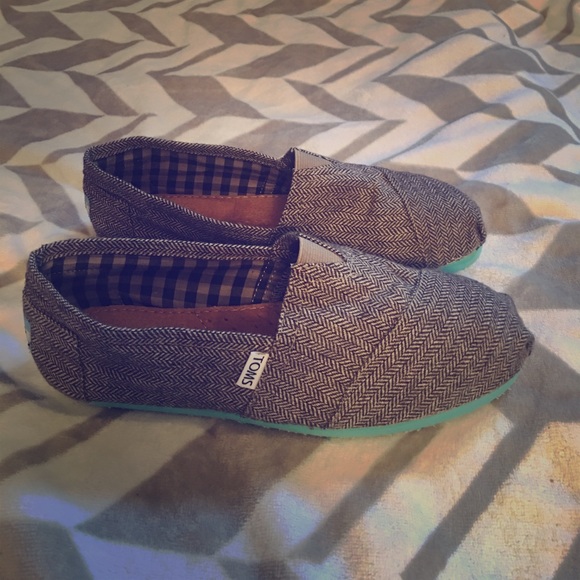 Toms Shoes - Brand New TOMS Shoes Herringbone Size 8.5