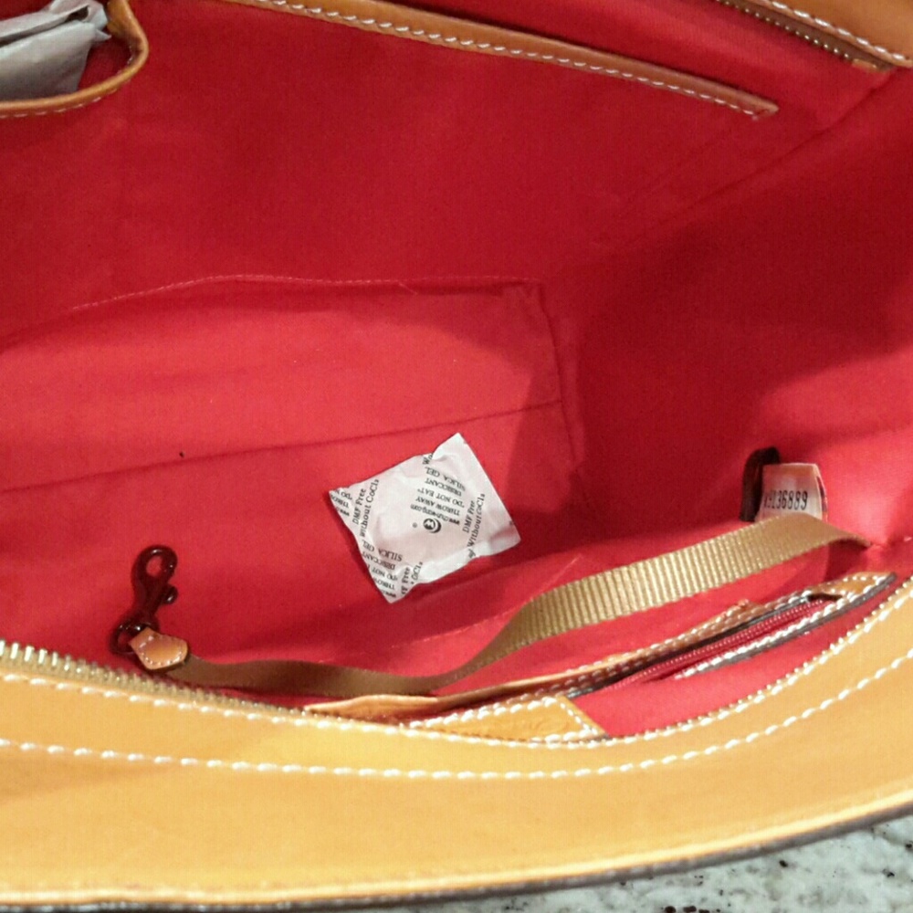 Hold d & B pink tote w/ added shoulder strap - Picture 5 of 5