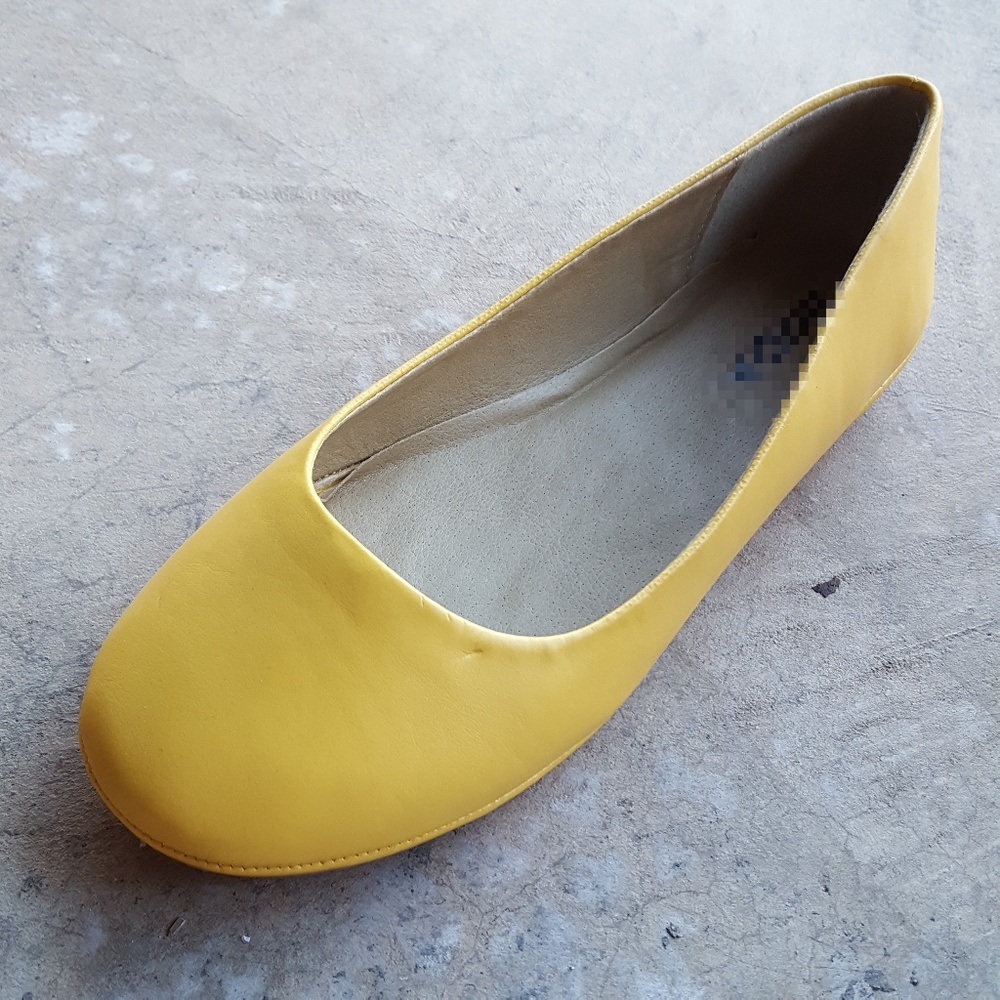 NEW Yellow Flats