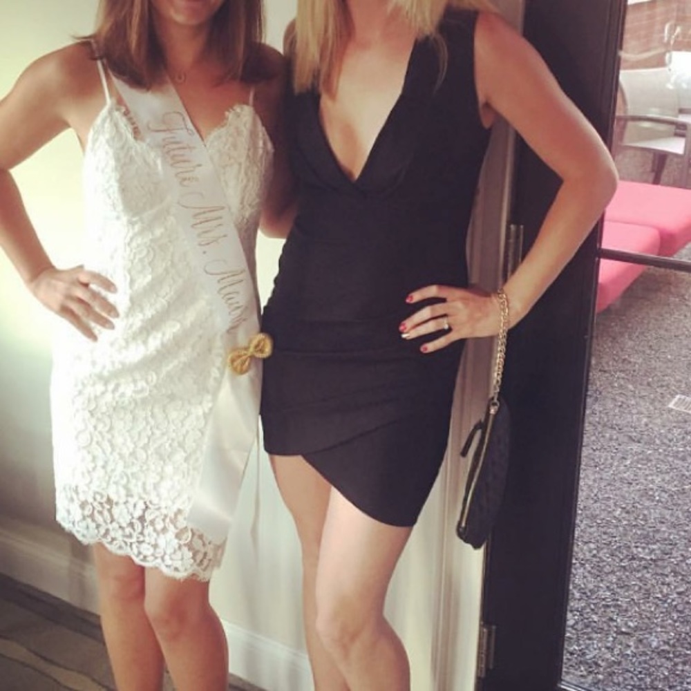 Lulu's Sleeveless Little Black Dress