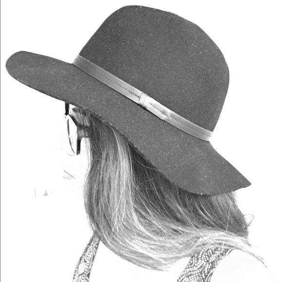 SOLD - Picture 2 of 3