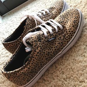 Leopard print Vans