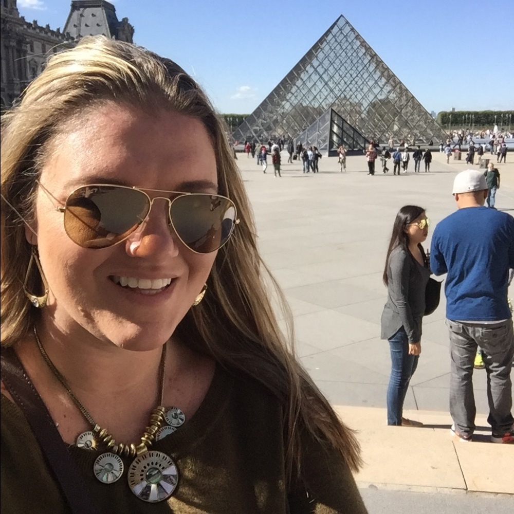 Meet your Posher, Courtney