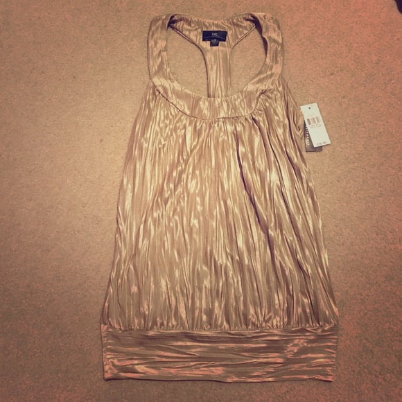 Iz Byer Tops - NWT Dressy tank top