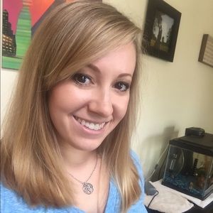 Meet your Posher, Stefanie