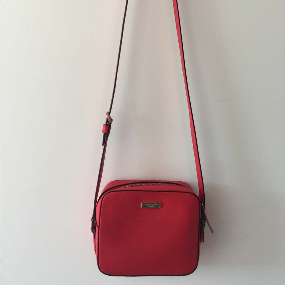 KATE SPADE RED CROSS BODY PURSE