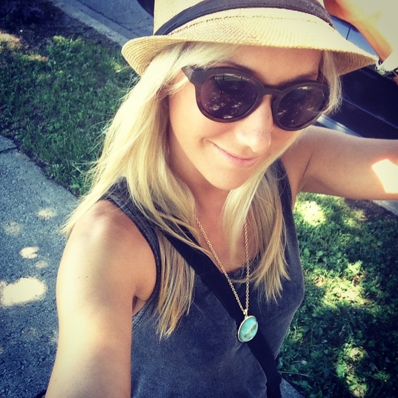 Welcome 🐰 - Picture 2 of 7