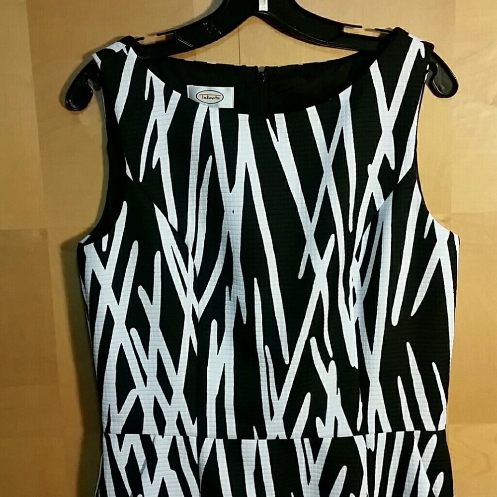 Beautiful black and white dress
