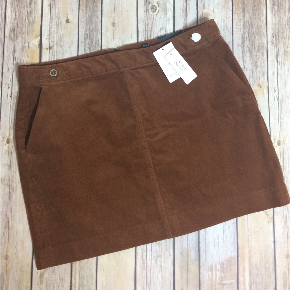 NWT Banana Republic Mini Skirt Camel Brown 12