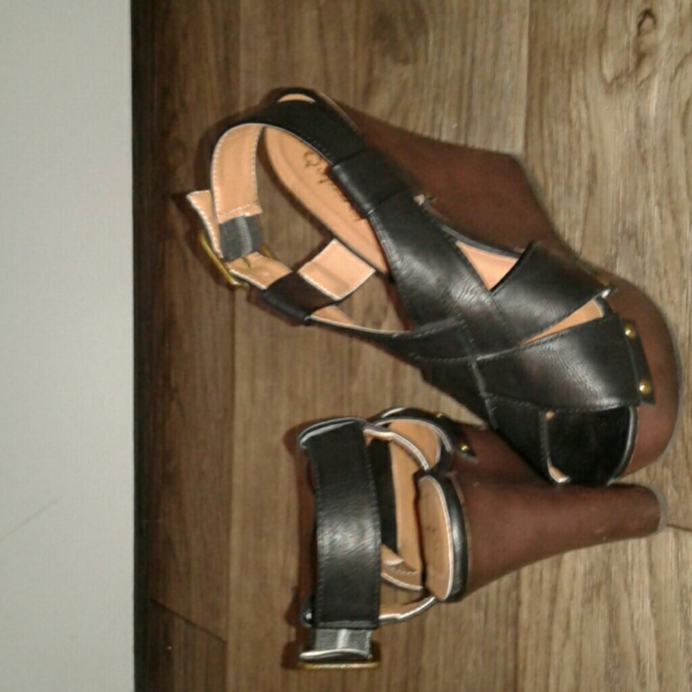 Qupid Women's Wedge Heels